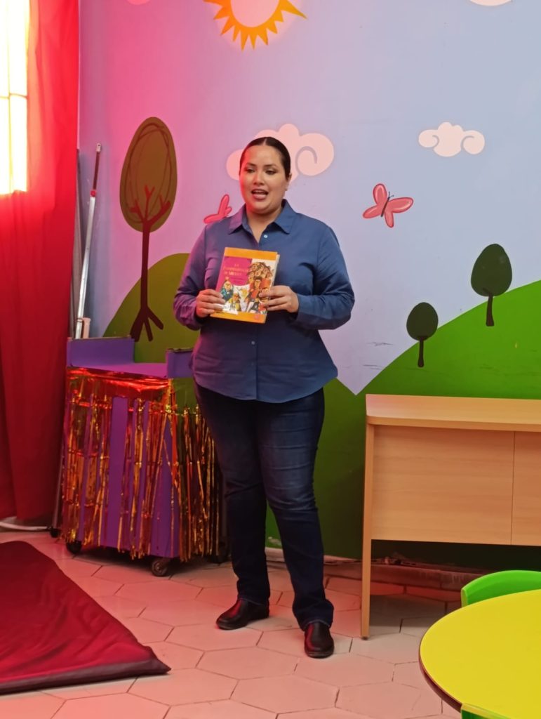 Niños Mazatlecos celebran las Fiestas Patrias con Lectura y Creatividad en la Biblioteca (1)
