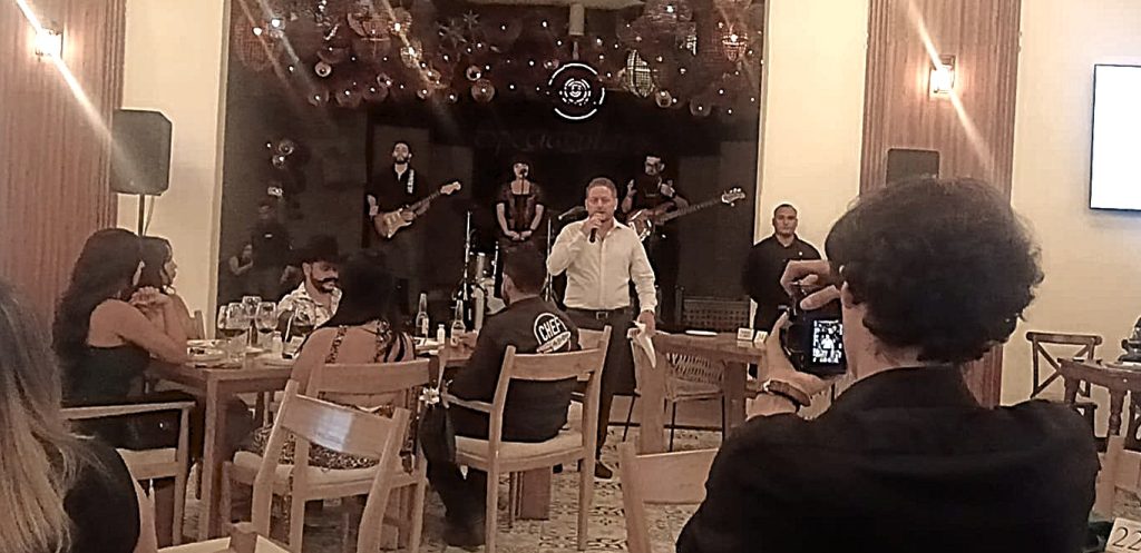 Con una cena maridaje, revelan el nuevo concepto de “Spectaculare Restaurante”, donde se pudo degustar de una cena especializada denominada “Tres Ciudades” Con una cena maridaje revelan el nuevo concepto de Spectaculare Restaurante 2025 1