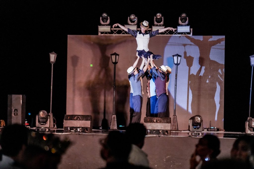 El Ballet Clásico y la Corte Real engalanan Fiesta Amigos 202 (3)