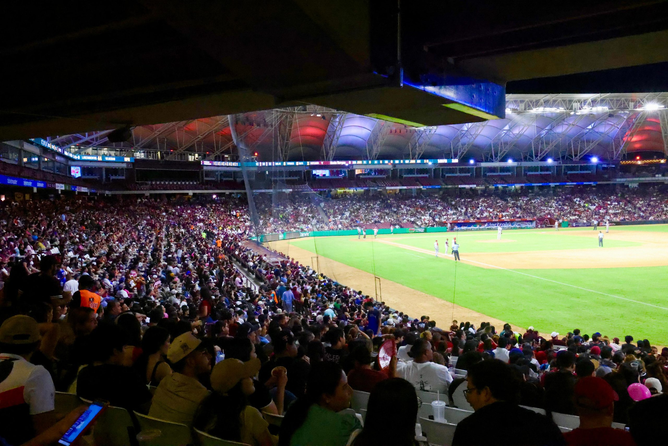 Gobernador Rocha celebra la respuesta de la afición al Cuadrangular del Bienestar de Béisbol con causa 2025 8