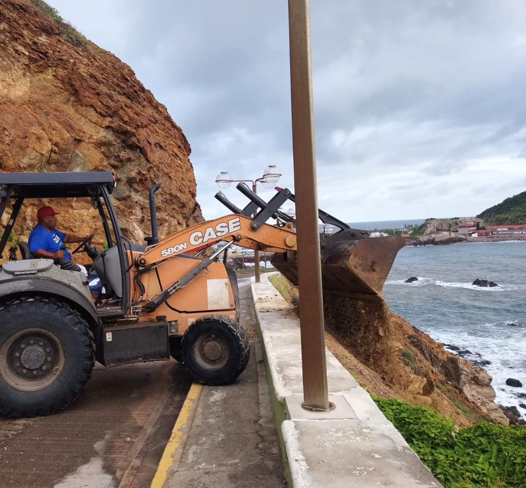 Gobierno de Mazatlán atendió de manera inmediata los efectos de la tormenta tropical Raymond 2025 1