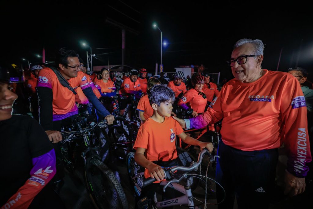 Con la participación de 1,300 ciclistas, Gobernador Rocha da el banderazo de arranque a la Rodada Naranja (4)