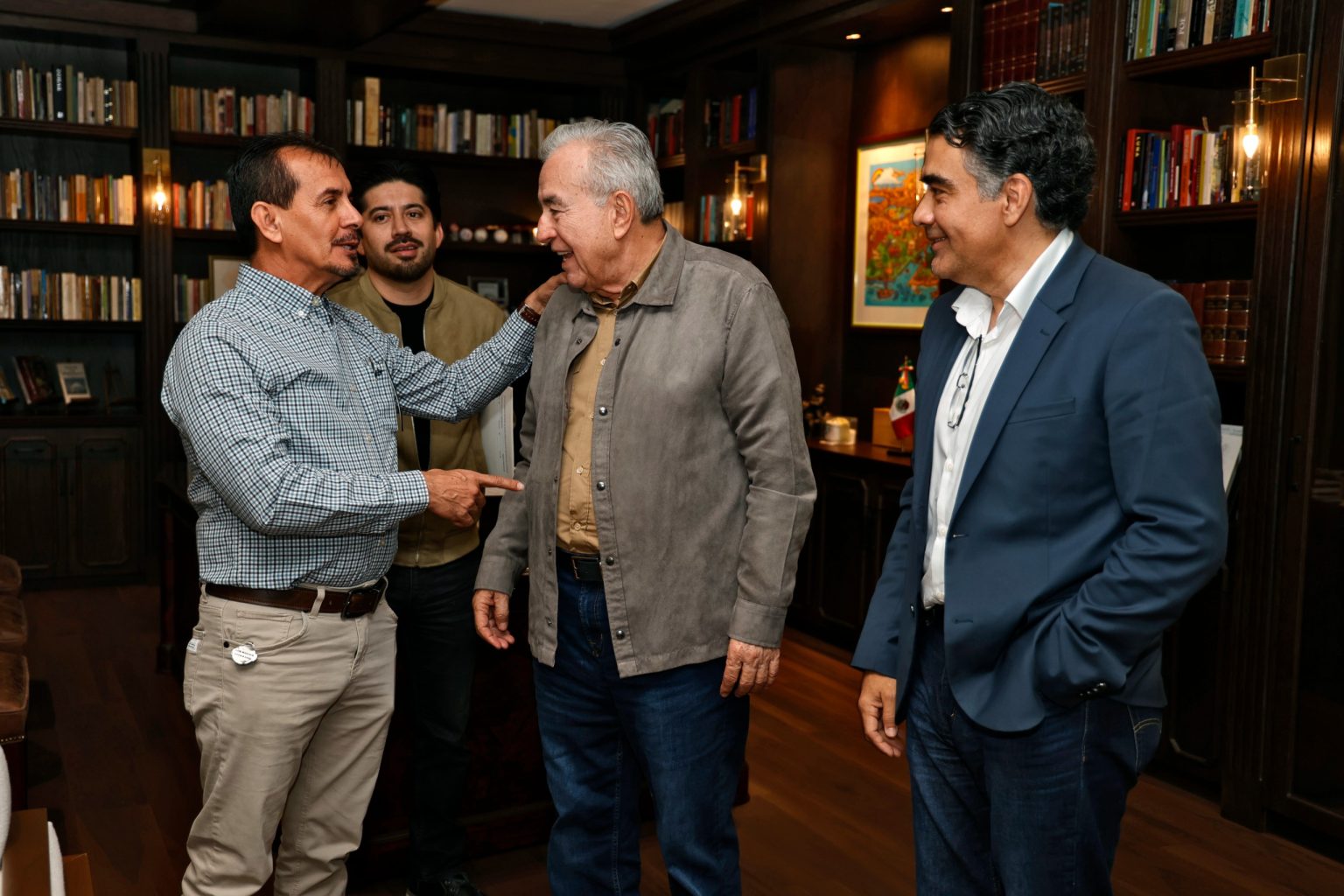 Gobernador Rocha se reúne con director de INSUS; acuerdan fortalecer la certeza jurídica en Sinaloa