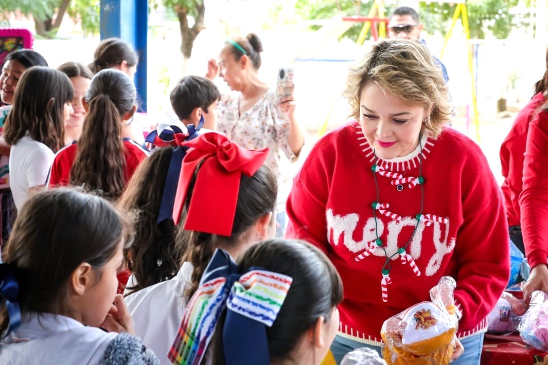 Primer día de caravana navideña de DIF Sinaloa Dra. Eneyda Rocha Ruiz 2025 4