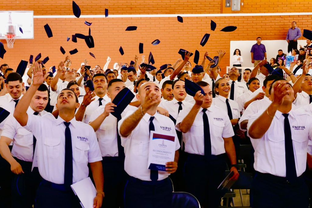 La labor del policía es tarea importante para la sociedad, afirma Gobernador Rocha; durante graduación de cadetes de la UNIPOL