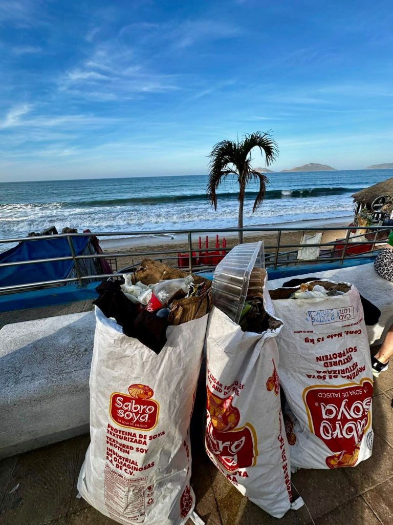 Mazatlán te Quiero Limpio inicia el año recolectando 2 mil 340 costales de basura 2026 1