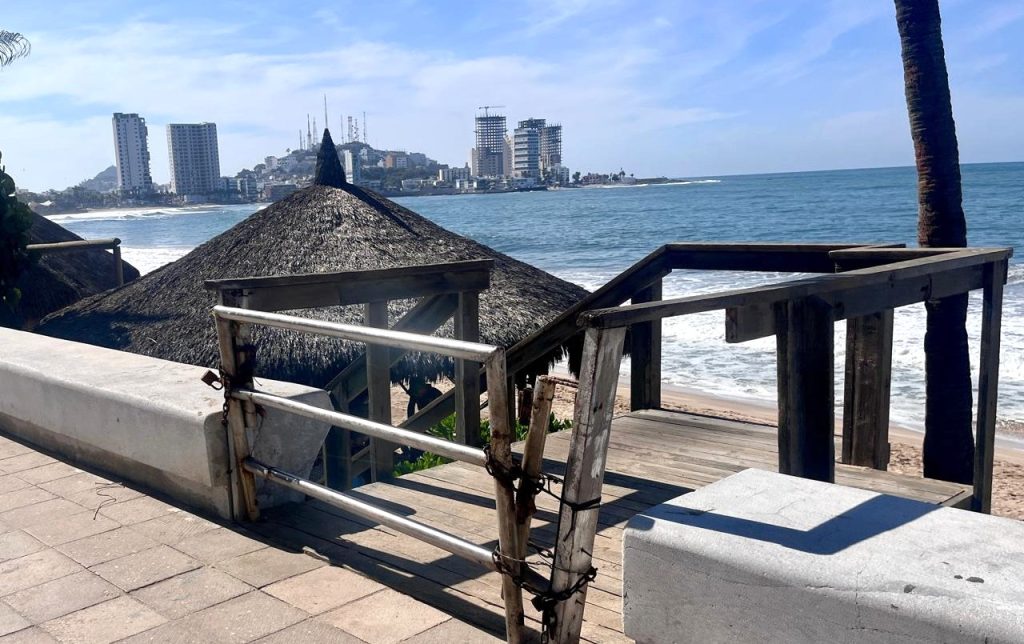 Supervisa Gobierno de Mazatlán accesos a la playa en el malecón 2026