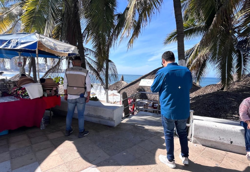 Supervisa Gobierno de Mazatlán accesos a la playa en el malecón 2026 3