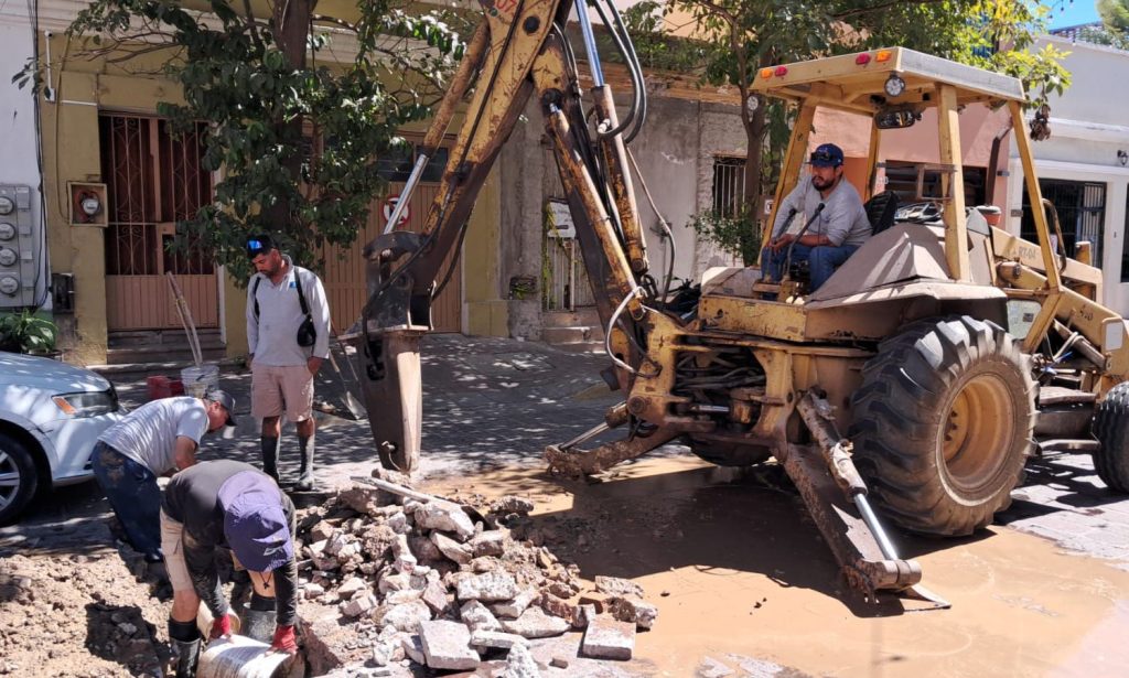 Durante la tercera semana de febrero, JUMAPAM atiende 112 fugas de agua y realiza 59 desazolves