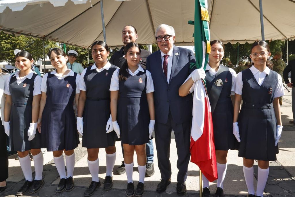 Encabeza Gobernador Rocha la conmemoración del Día de la Bandera (4)