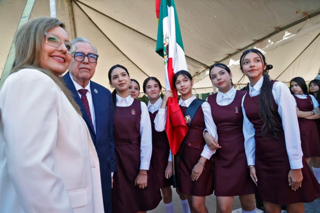 Encabeza Gobernador Rocha la conmemoración del Día de la Bandera (6)