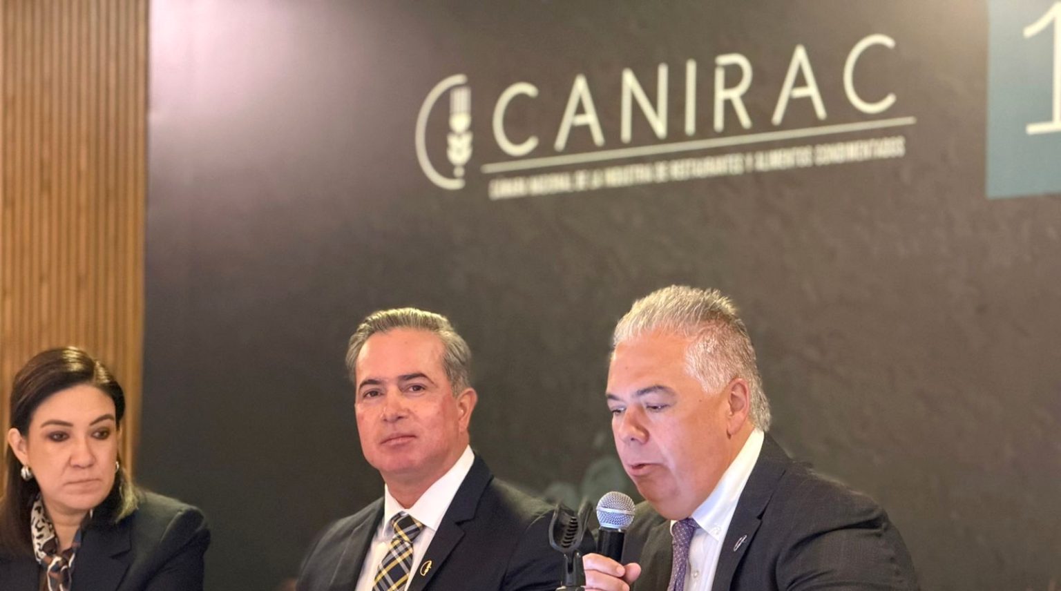 Erick Mandujano ex presidente de Canirac Mazatlán asume secretaría de Canirac Nacional Erik Mandujano ex presidente de Canirac Mazatlán asume secretaría de Canirac Nacional 2026