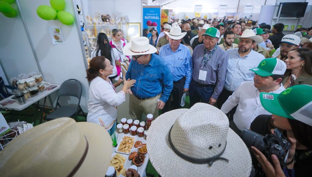 Gobernador Rubén Rocha Moya inaugura el Punto PyME y el Centro de Negocios en Expo Agro Sinaloa 2026 2