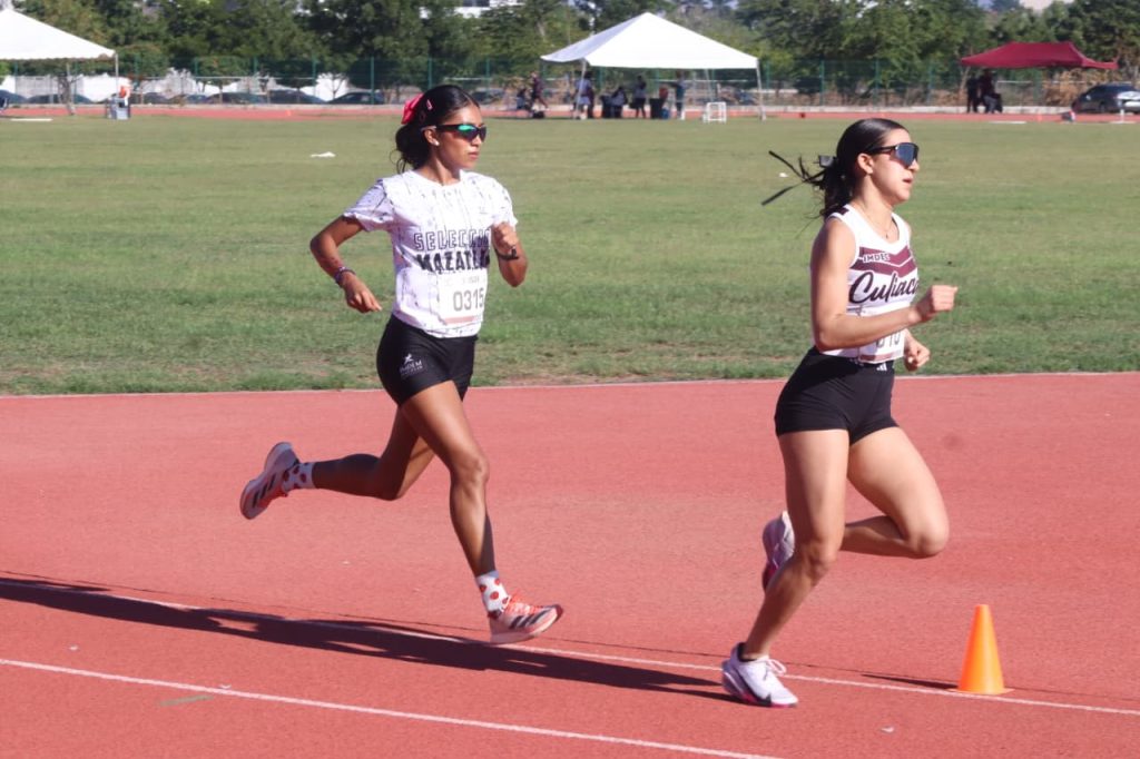 Mazatlecos brillan en la primera jornada del estatal de atletismo (17)