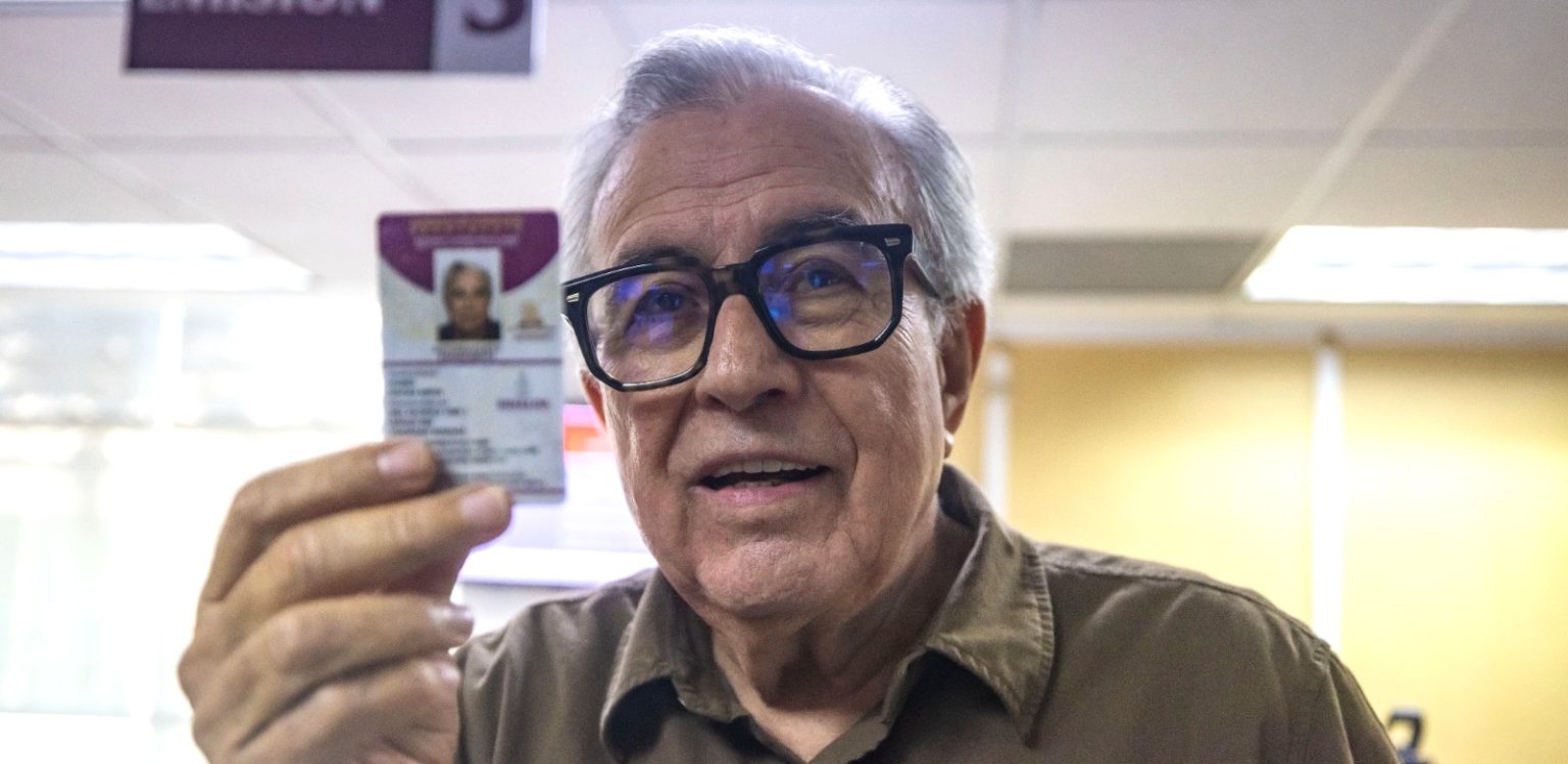 Gobernador de Sinaloa Rubén Rocha Moya tramita su licencia permanente 2026