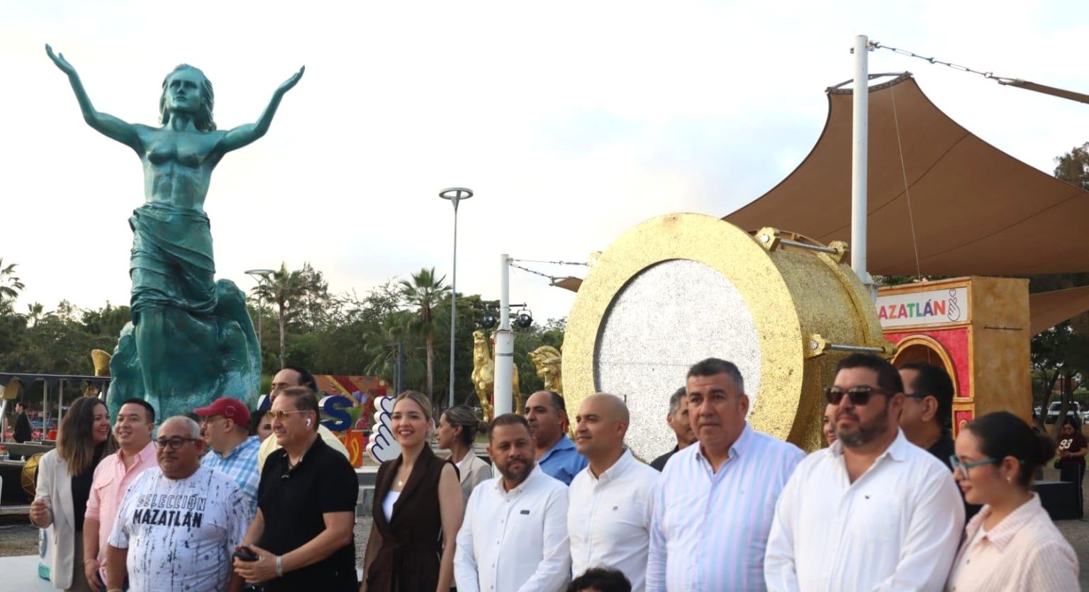 “Recordando el Carnaval” llena de identidad, tradición y cultura de paz el Parque Central, Sendero de Paz de Mazatlán 2026