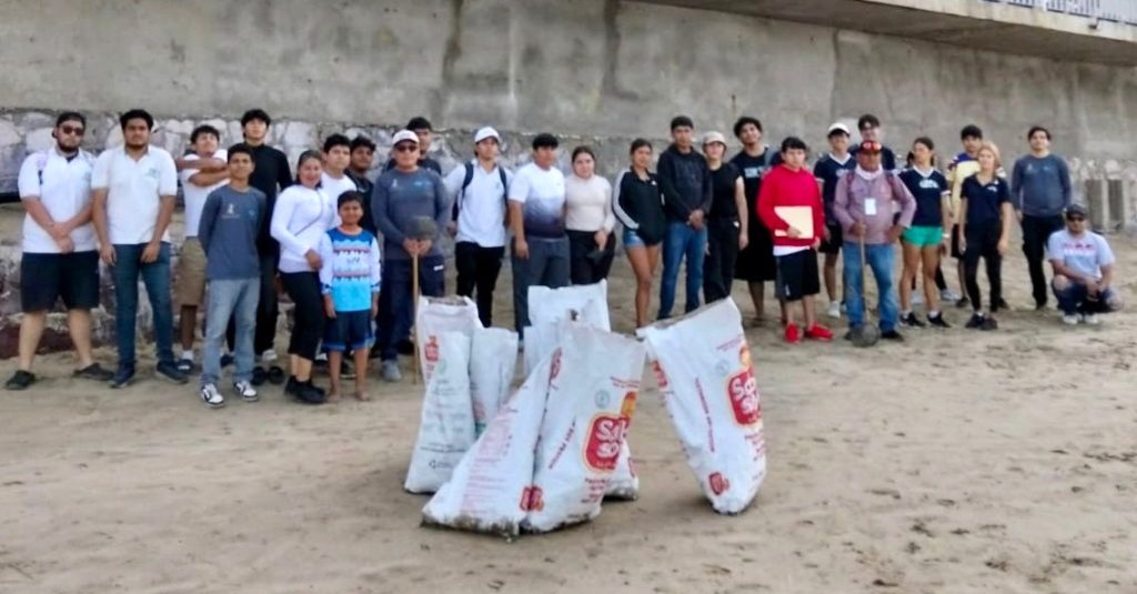 Se recolectan más de 300 costales de basura en la franja de playa y Chulavista 2026