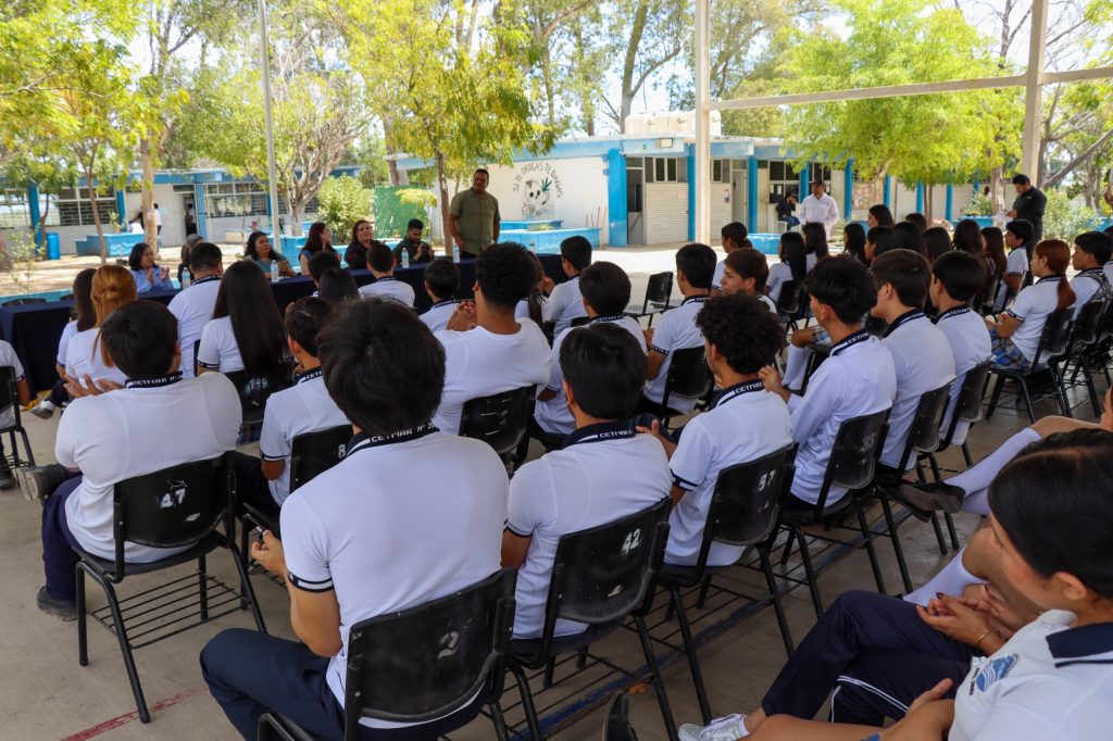 Impulsan formación acuícola con entrega de 3 mil alevines en el CETMAR 28 de AltatA (4)