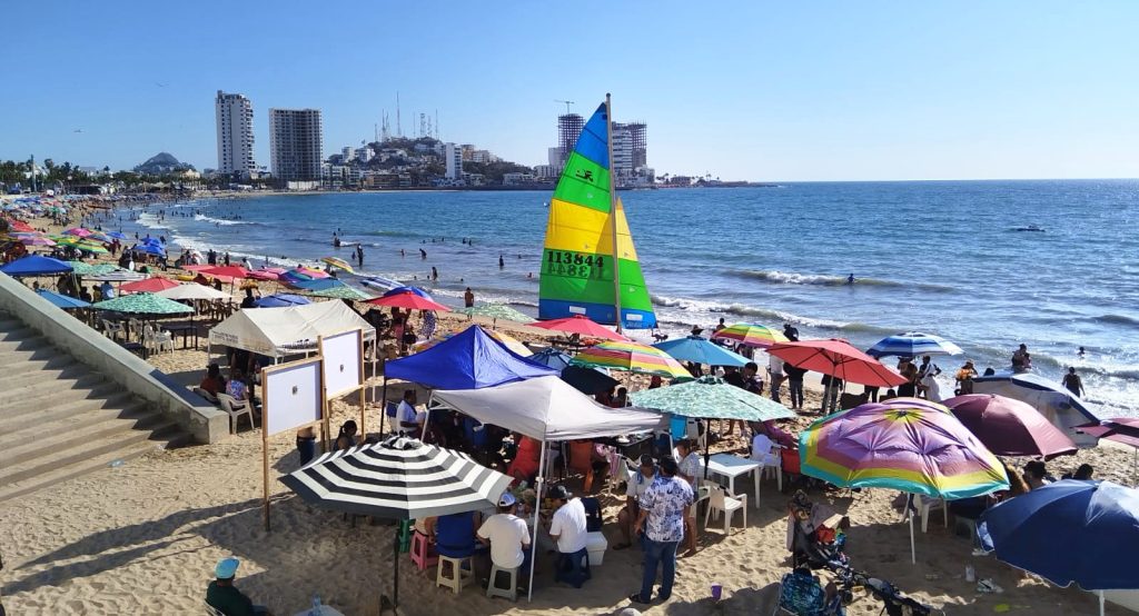 Playas de Sinaloa registran una gran afluencia de turistas esta Semana Santa Sectur Sinaloa 2023 1