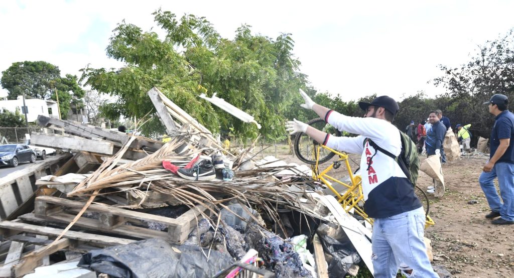 Refuerza Gobierno Municipal de Mazatlán acciones ambientales con jornada “Cuidemos los Manglares” en el Estero El Infiernillo; retiran 42.5 toneladas de residuos 2026 2