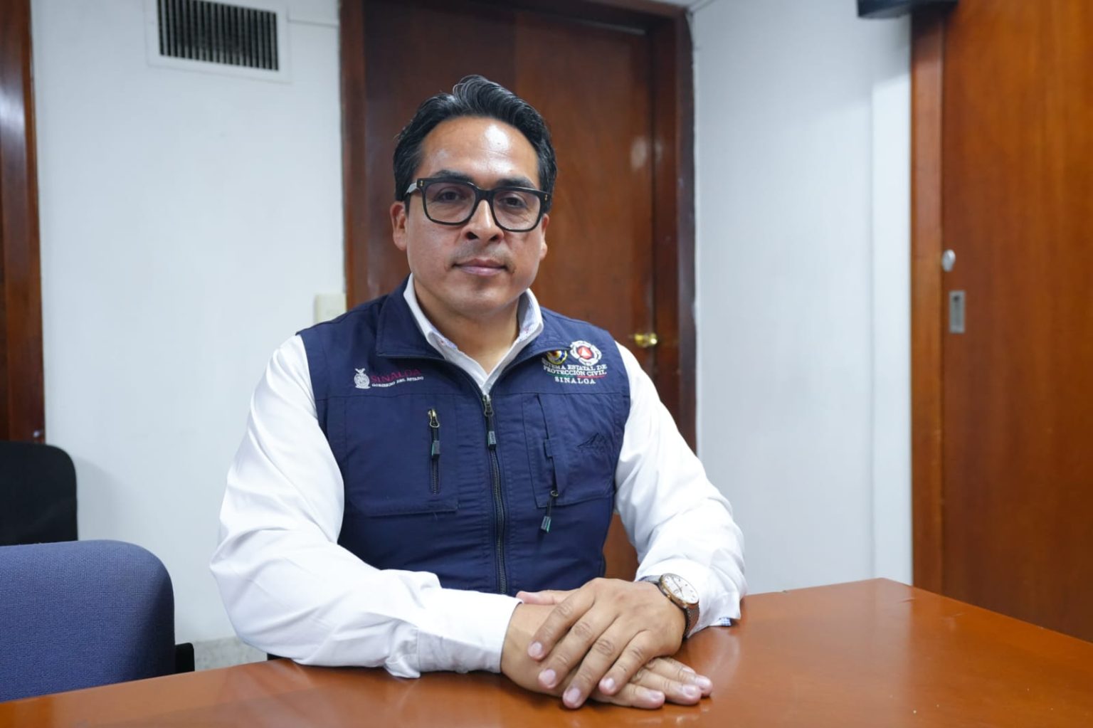 Roy Navarrete debuta como escritor y presenta su libro “Riesgología” este viernes en el TAP