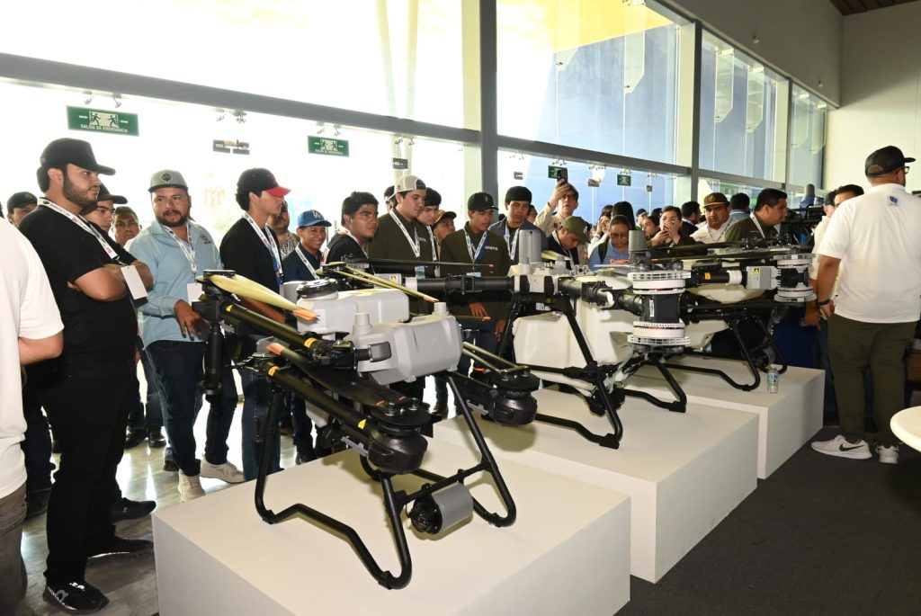 ¡Drones, de la tradición a la innovación! Suman esfuerzos la academia y la iniciativa privada para tecnificar el campo sinaloense y optimizar cultivoS (10)