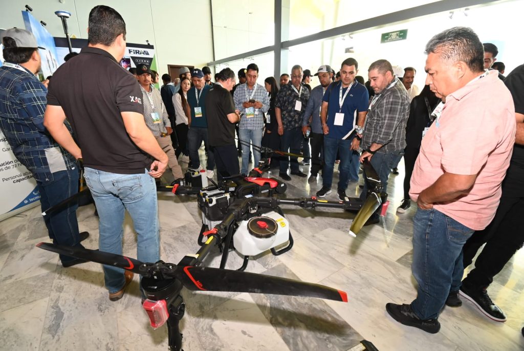 ¡Drones, de la tradición a la innovación! Suman esfuerzos la academia y la iniciativa privada para tecnificar el campo sinaloense y optimizar cultivoS (9)