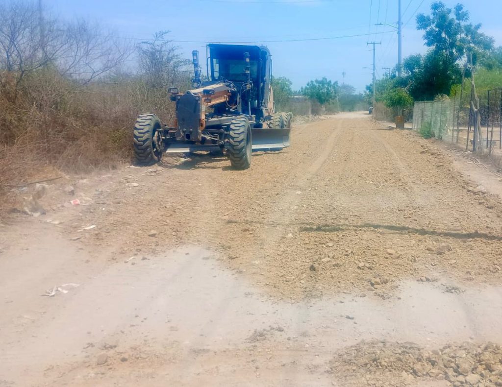 “Camino al Andar” fortalece rehabilitación de calles en Villa Unión y comunidades