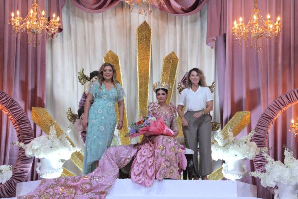 La Feria de la Primavera Rosario 2026 ya tiene a su máxima soberana Alejandra I (12)