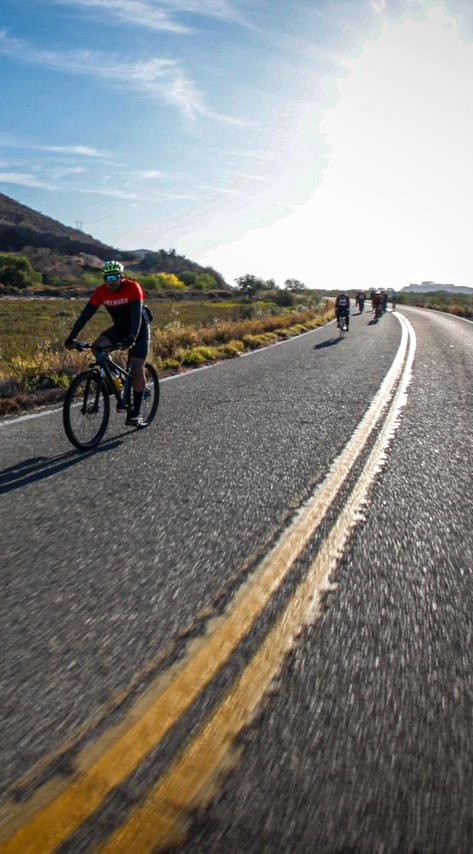 Rodando entre mar y paisajes cientos de ciclistas viven la experiencia “Pueblos y Paisajes 2026” en Ahome Norte de Sinaloa (4)