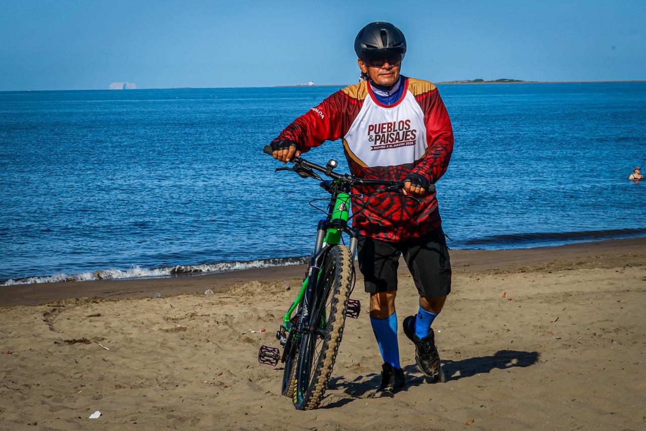 Rodando entre mar y paisajes cientos de ciclistas viven la experiencia “Pueblos y Paisajes 2026” en Ahome Norte de Sinaloa (6)
