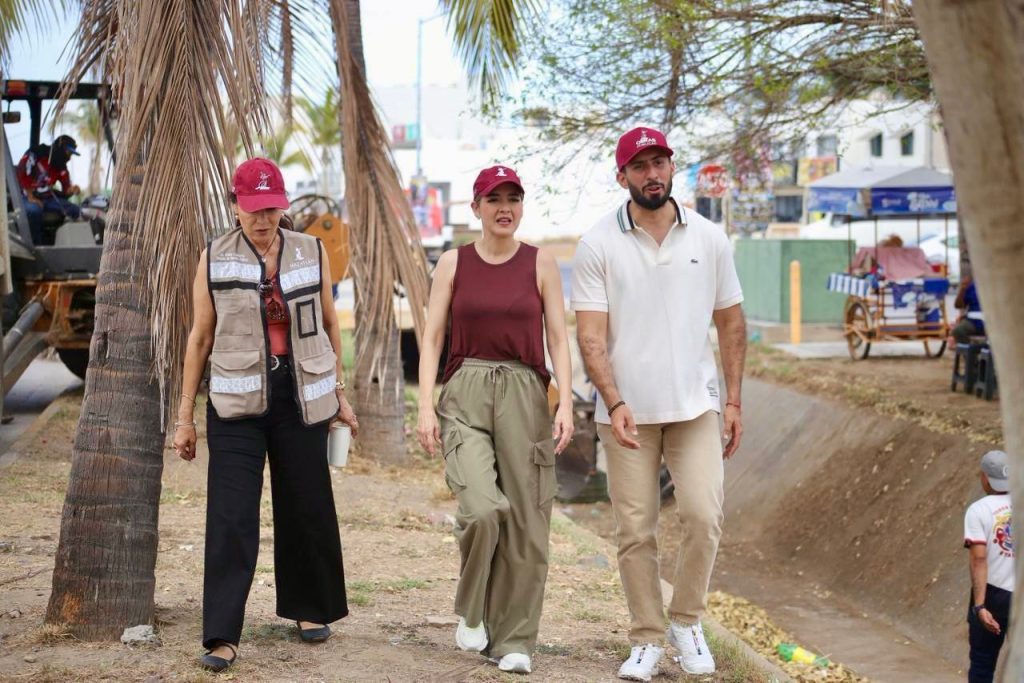 Supervisa Estrella Palacios limpieza de canal en Paseo del Atlántico como medida preventiva ante lluvias