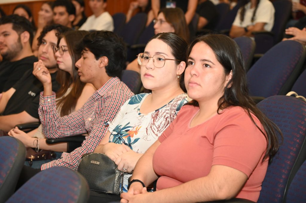 ¡El arte de conectar en redes! Creatividad, storytelling y tendencias, los nuevos retos del mercadólogo; egresado de la UAS comparte cómo dominar el contenido digital (11)