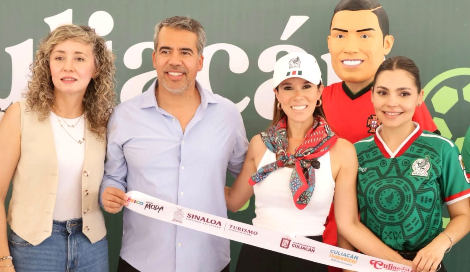 Culiacán se desborda de pasión en “La Fiesta del Futbol” desde el Parque Acuático Culiacán se desborda de pasión en La Fiesta del Futbol desde el Parque Acuático 2026