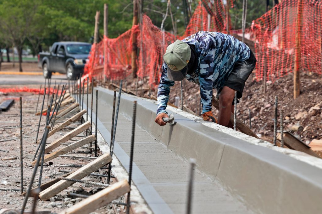 El gobierno de Sinaloa no se ha detenido, siguen las obras en todo el estado Gobernadora Yeraldine (5)