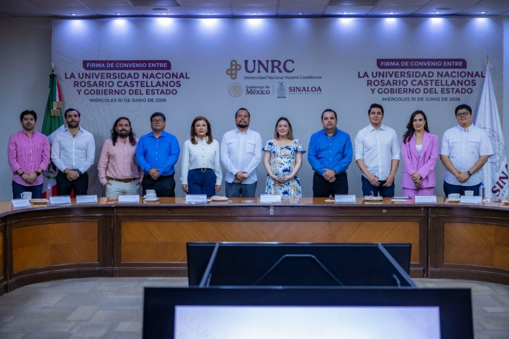 Gobernadora Yeraldine firmó convenio con la Universidad Nacional Rosario Castellanos (2)