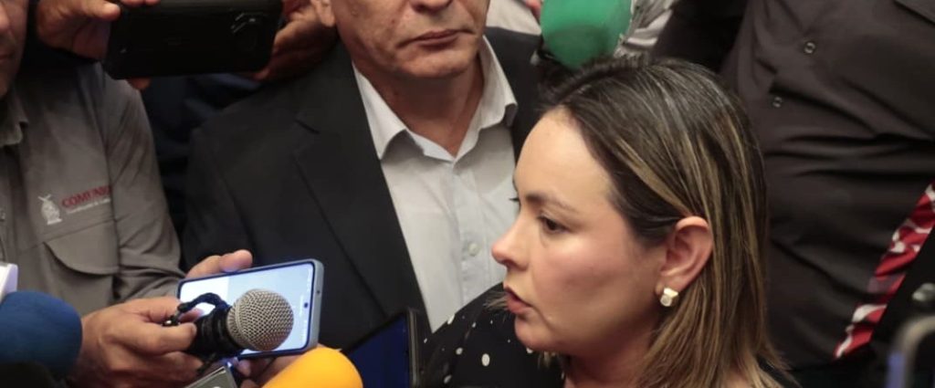 Gobernadora de Sinaloa Yeraldine Bonilla reitera el llamado al diálogo a comunidades indígenas que se sientan afectadas Gobernadora de Sinaloa Yeraldine Bonilla reitera el llamado al diálogo a comunidades indígenas que se sientan afectadas 2026