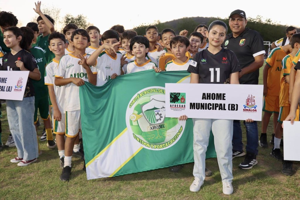 Inauguran en Sinaloa de Leyva el Torneo Estatal de Fútbol Infantil 2026 (12)