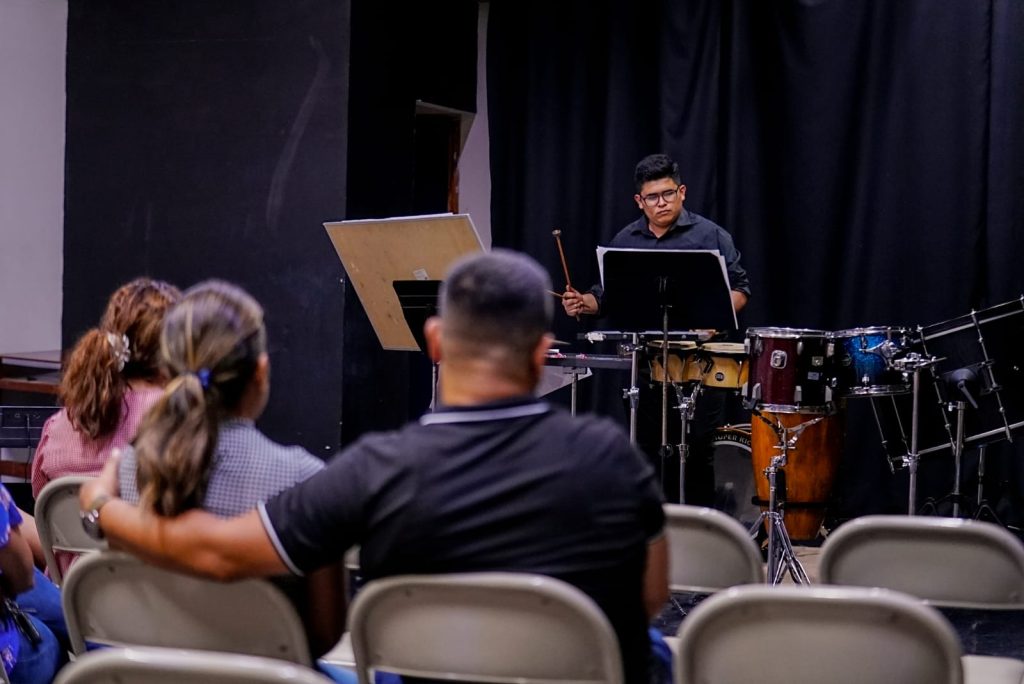 La percusión mostró su riqueza sonora en examen semestral de la Licenciatura en Música (7)