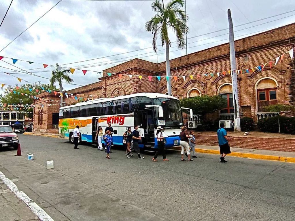 Los Cruceros siguen reactivando la economía de Mazatlán El Quelite y Concordia 2026 7