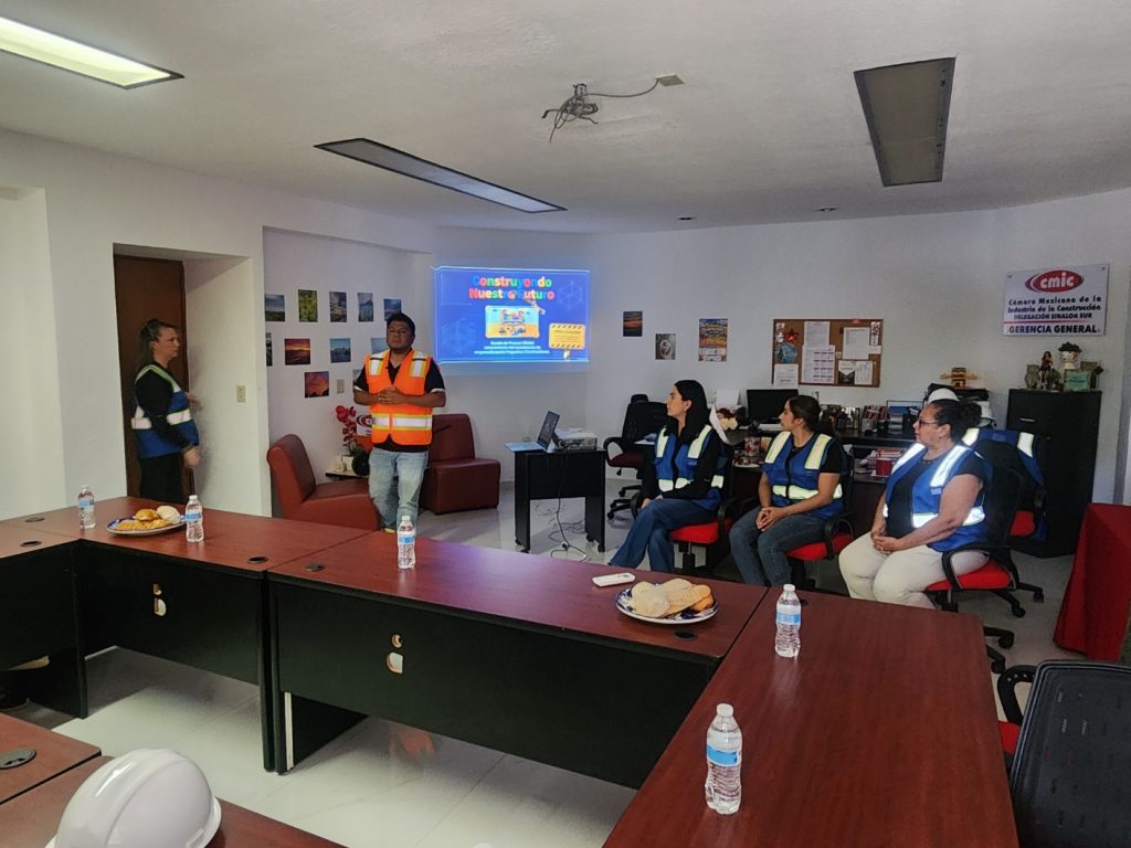 Pequeños Constructores del Futuro El campamento de la CMIC que transforma la chispa infantil en grandes proyectos (10)