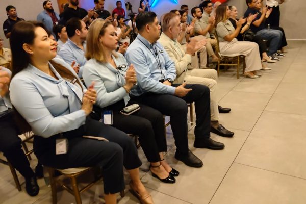 Sectur Sinaloa Entrega Reconocimientos y reconoce el profesionalismo del Sector Turístico de Mazatlán 2026 Junio (11)