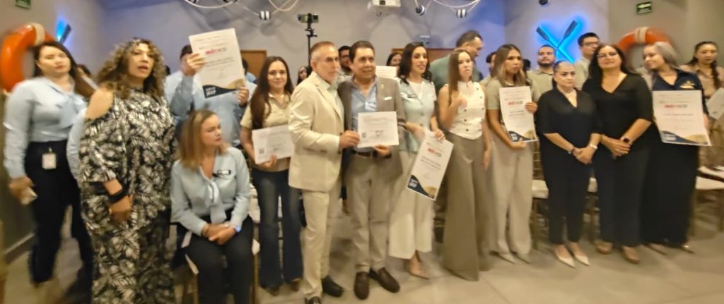 Sectur Sinaloa Entrega Reconocimientos y reconoce el profesionalismo del Sector Turístico de Mazatlán 2026 Junio (23)