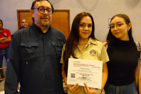 Sectur Sinaloa Entrega Reconocimientos y reconoce el profesionalismo del Sector Turístico de Mazatlán 2026 Junio (24)
