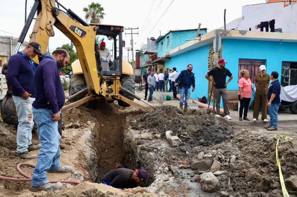 Supervisa la Presidenta Estrella Palacios obra de alcantarillado en Lázaro Cárdenas; lleva un 90 % de avance
