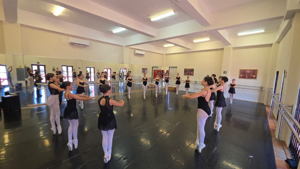 Aún hay cupo en el Curso Intensivo de Ballet Clásic (2)
