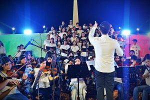El arte al aire libre Sinfonía por La Paz, une a las familias