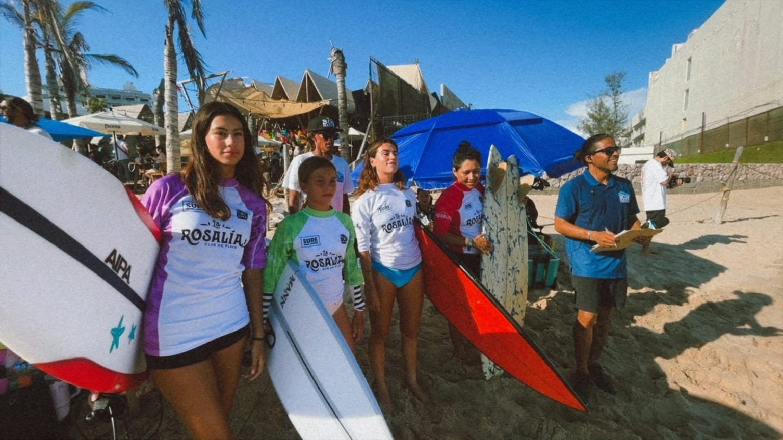 El poder femenino se apodera del mar con el Quinto Blue Therapy Surf and Music