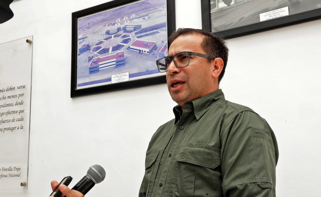 Gobernadora Yeraldine encabeza la Mesa de Construcción de Paz y Seguridad en la 3a. Región Militar en Mazatlán (5)