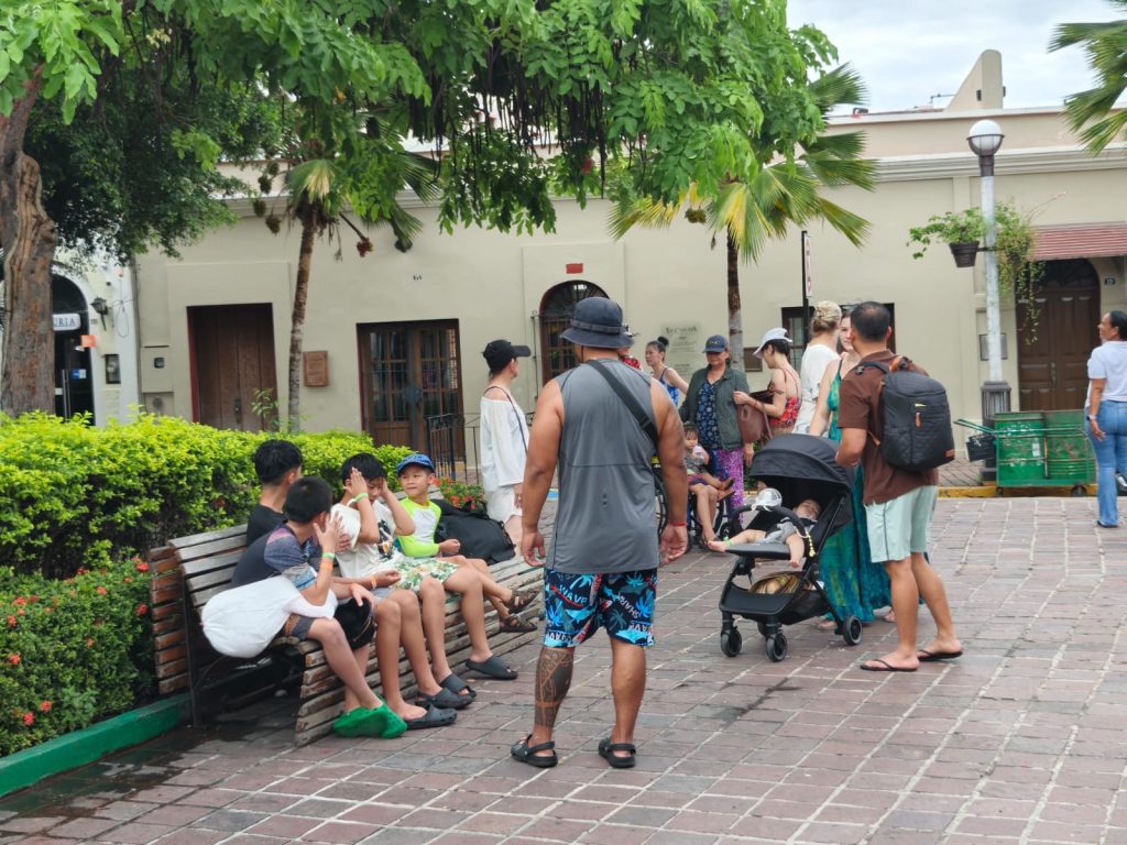 Arriba a Mazatlán el primer crucero de agosto, con más de 3,800 visitantes (2)